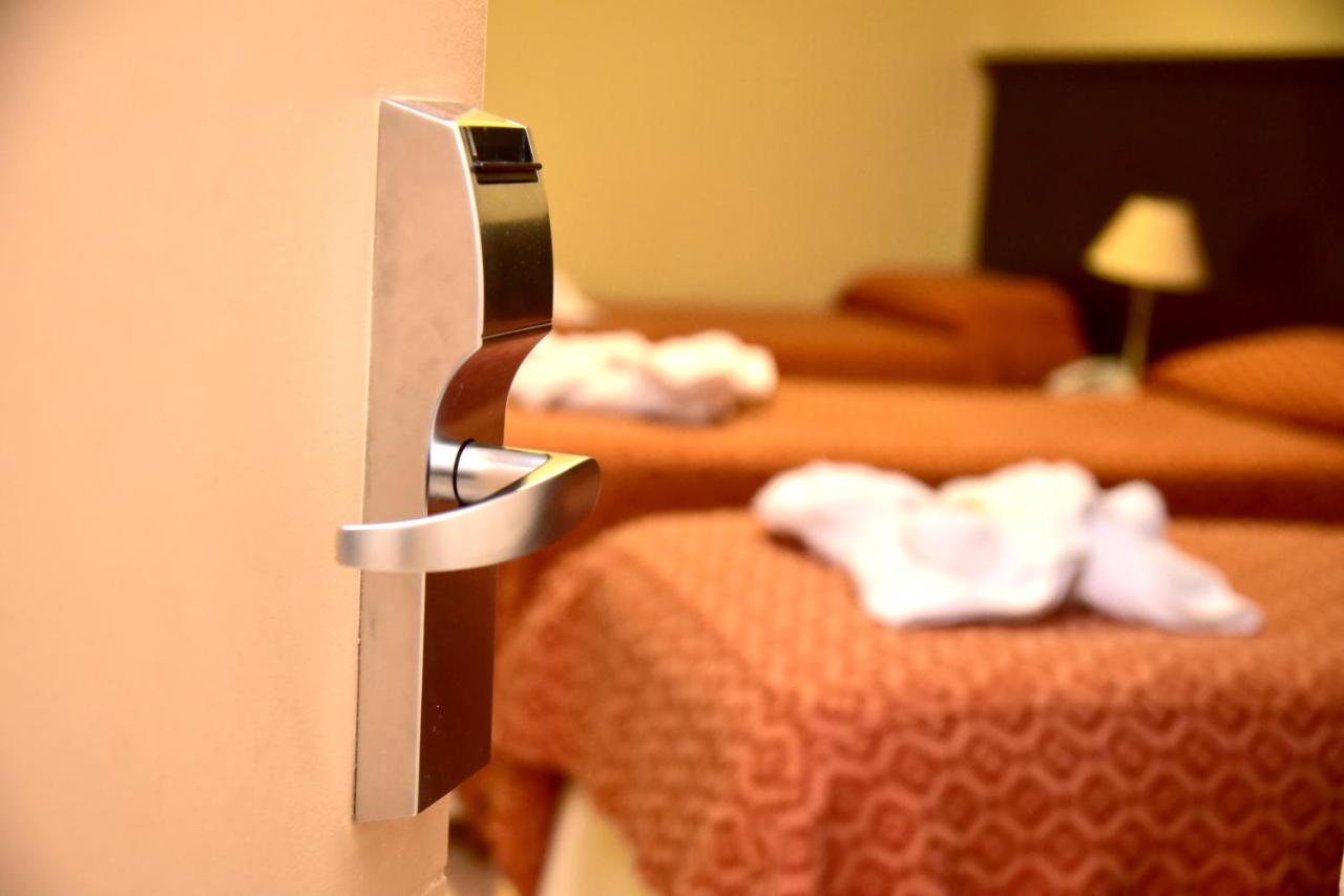 Hotel Confianza Corrientes Esterno foto