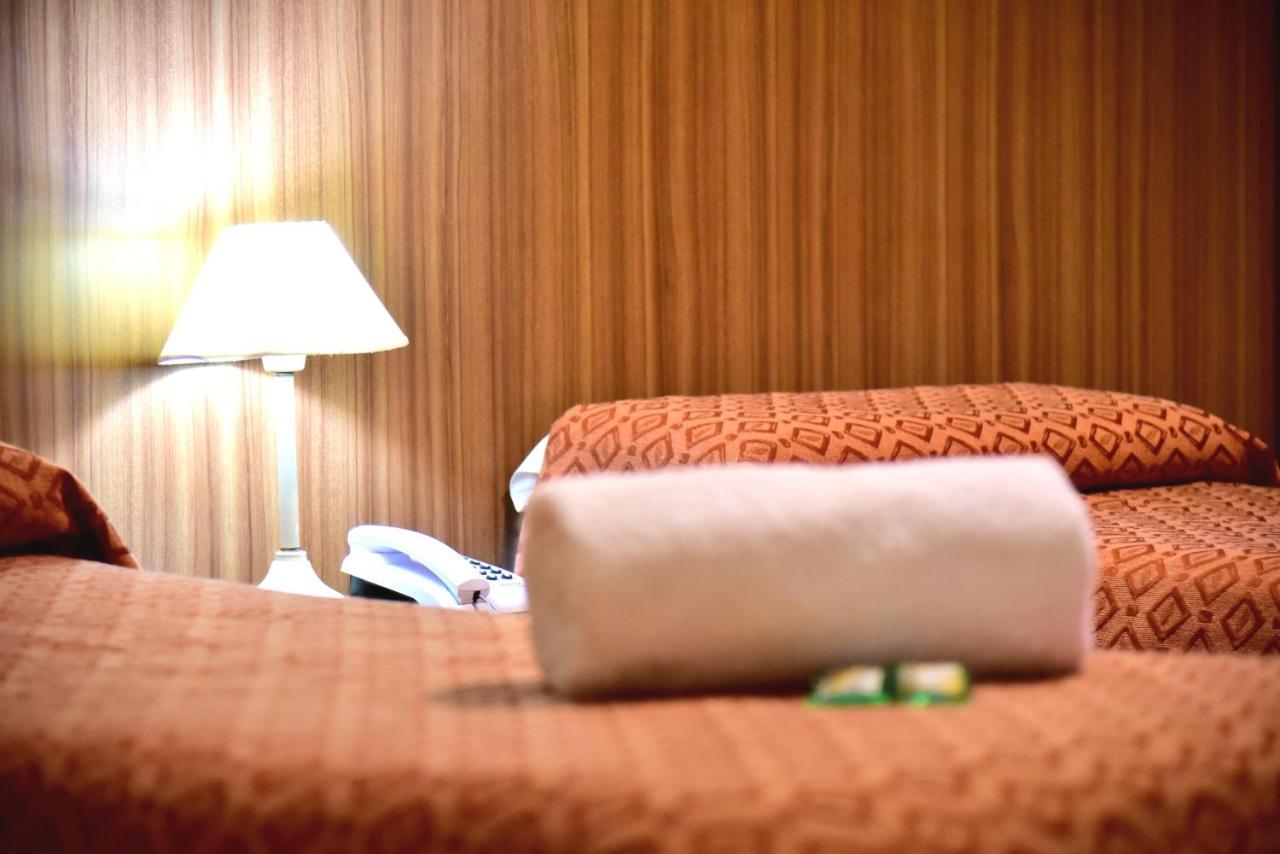Hotel Confianza Corrientes Esterno foto
